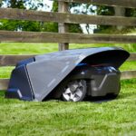 Roboty koszące bez tajemnic – jaki wybrać i na co zwrócić uwagę?